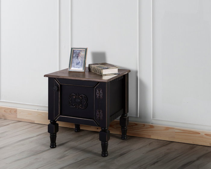 Hanah Home Ada Nightstand - Negro